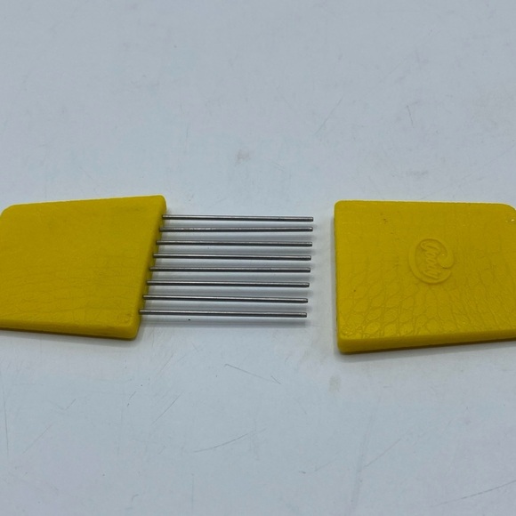Goody Hair Pick With Safety Cover Metal Teeth Comb Textured Case Vintage Yellow - Picture 1 of 5